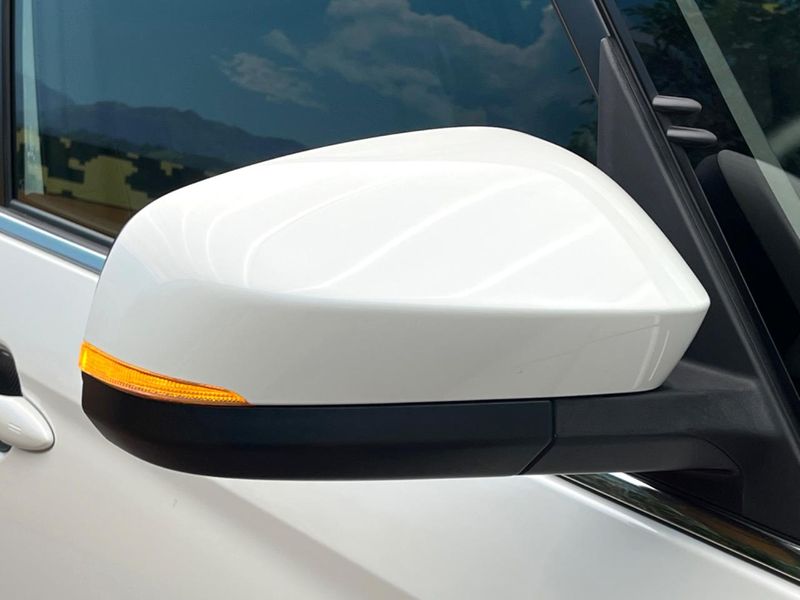2022 Toyota Voxy 6AA-ZWR90W (UW-6a6eb79a21b46)[5]