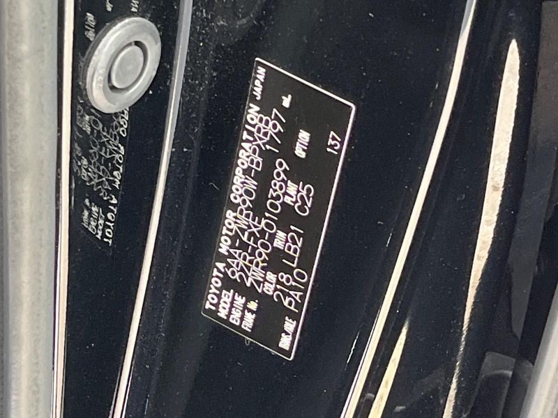 2023 Toyota Voxy 6AA-ZWR90W (UW-6a6eb79cd1ba2)[1]