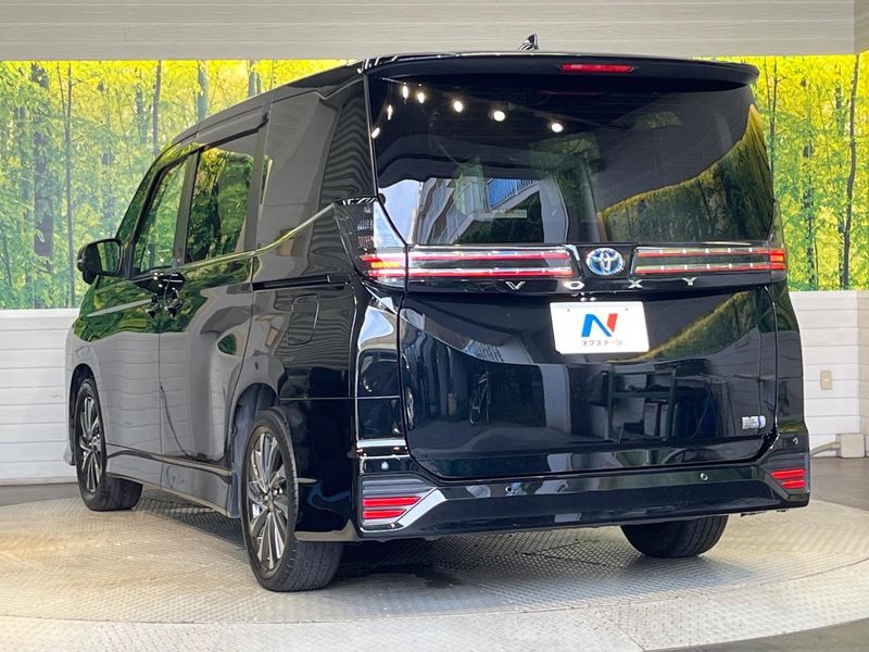 2023 Toyota Voxy 6AA-ZWR90W (UW-6a6eb79cd1ba2)[6]