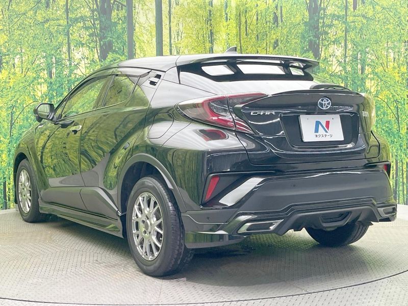 2018 Toyota C-HR DAA-ZYX10 (UW-6a6eb7aa3ff3d)[27]