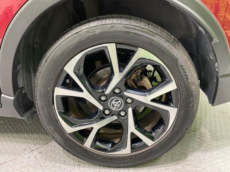 2018 Toyota C-HR DAA-ZYX10 (UW-6a6eb7aaa3fde)[11]