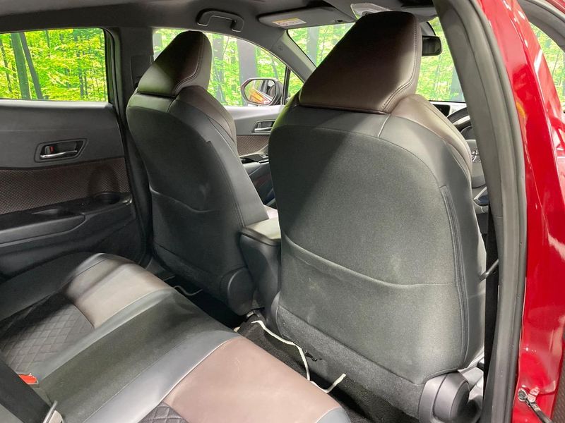 2018 Toyota C-HR DAA-ZYX10 (UW-6a6eb7aaa3fde)[23]