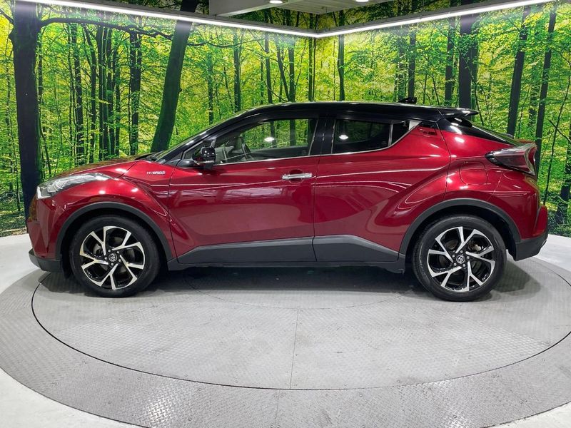2018 Toyota C-HR DAA-ZYX10 (UW-6a6eb7aaa3fde)[15]