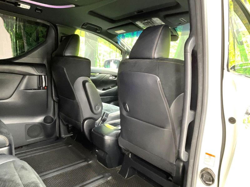 2020 Toyota Alphard 3BA-AGH30W (UW-6a700524383b7)[16]