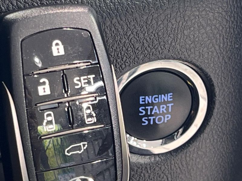 2021 Toyota Alphard 3BA-AGH30W (UW-6a70052cda7c6)[25]