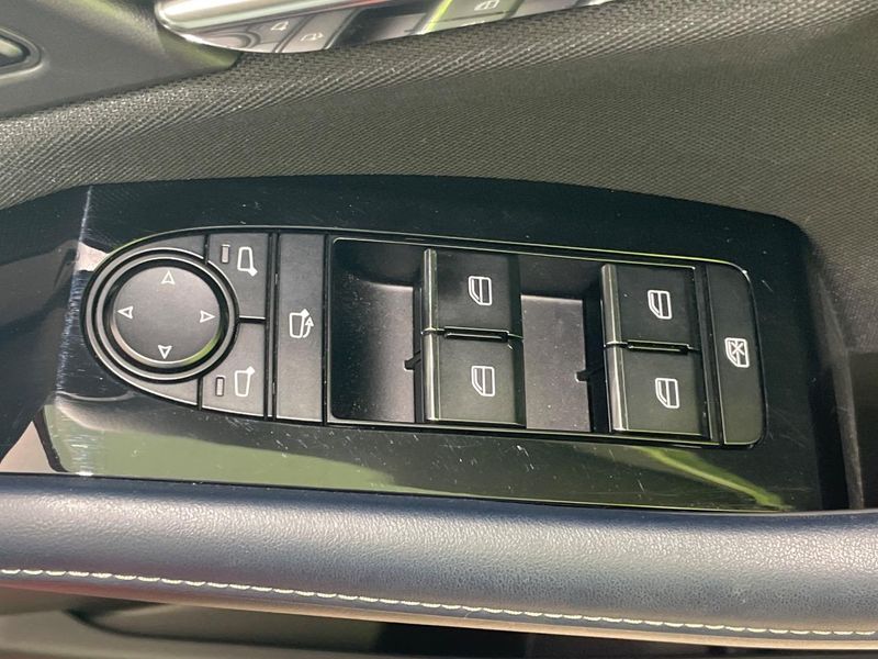 2020 Mazda CX-30 3DA-DM8P (UW-6a7005c70cd28)[5]