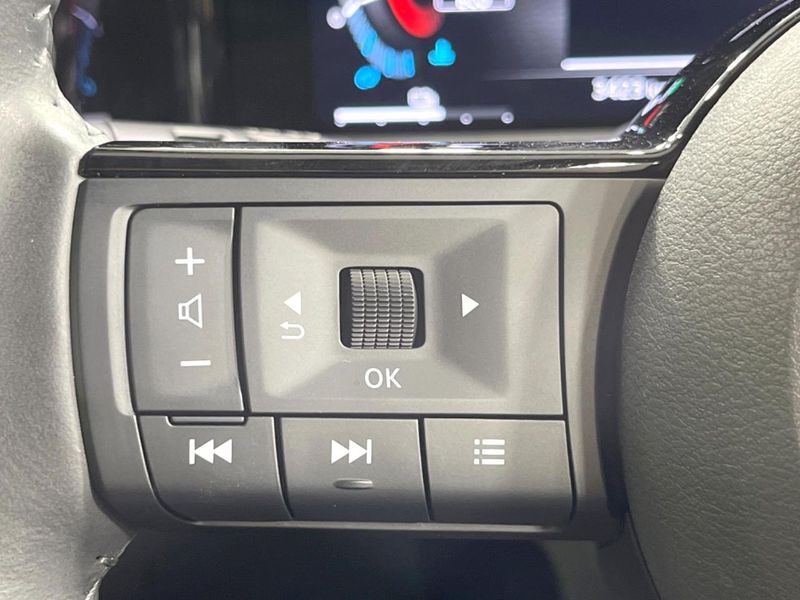 2021 Nissan Aura 6AA-FE13 (UW-6a7005dc1517a)[14]
