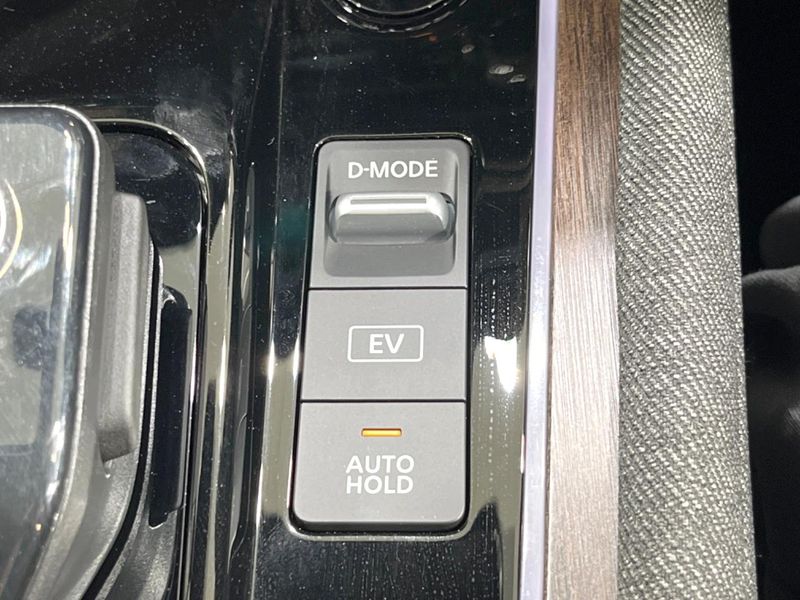 2021 Nissan Aura 6AA-FE13 (UW-6a7005dc1517a)[23]