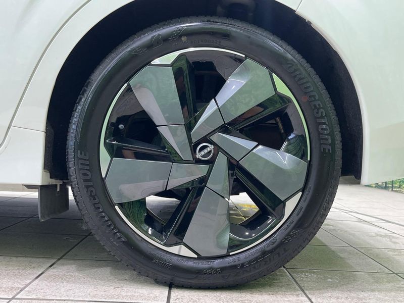 2022 Nissan Aura 6AA-FE13 (UW-6a7005dcd433d)[23]