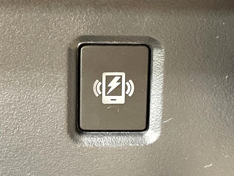 2022 Nissan Aura 6AA-FE13 (UW-6a7005dd00b20)[23]