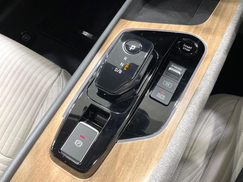 2022 Nissan Aura 6AA-FE13 (UW-6a7005dd00b20)[24]