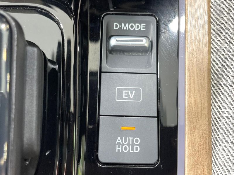 2022 Nissan Aura 6AA-FE13 (UW-6a7005dd00b20)[26]