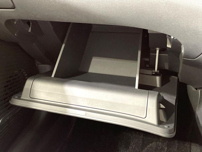 2022 Nissan Aura 6AA-FE13 (UW-6a7005dd00b20)[16]