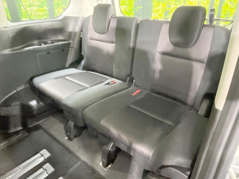 2016 Nissan Serena DAA-GFNC27 (UW-6a70060a28d8e)[26]