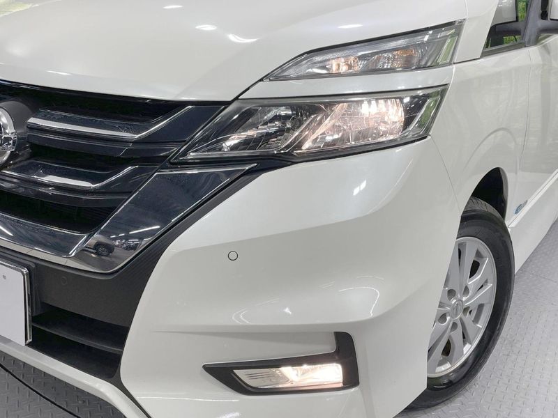 2016 Nissan Serena DAA-GFNC27 (UW-6a70060a28d8e)[16]