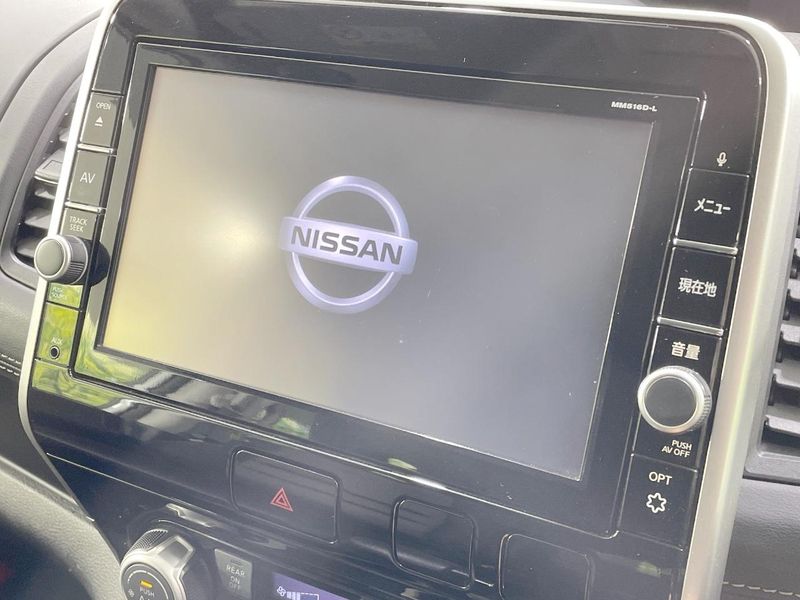 2016 Nissan Serena DAA-GFNC27 (UW-6a70060a28d8e)[9]