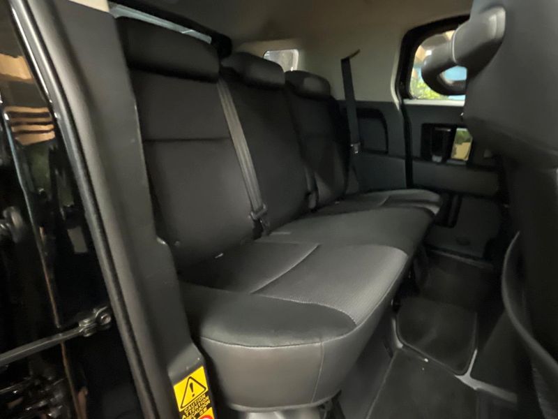 2012 Toyota FJ CRUISER CBA-GSJ15W (UW-6a7006213f3e2)[16]