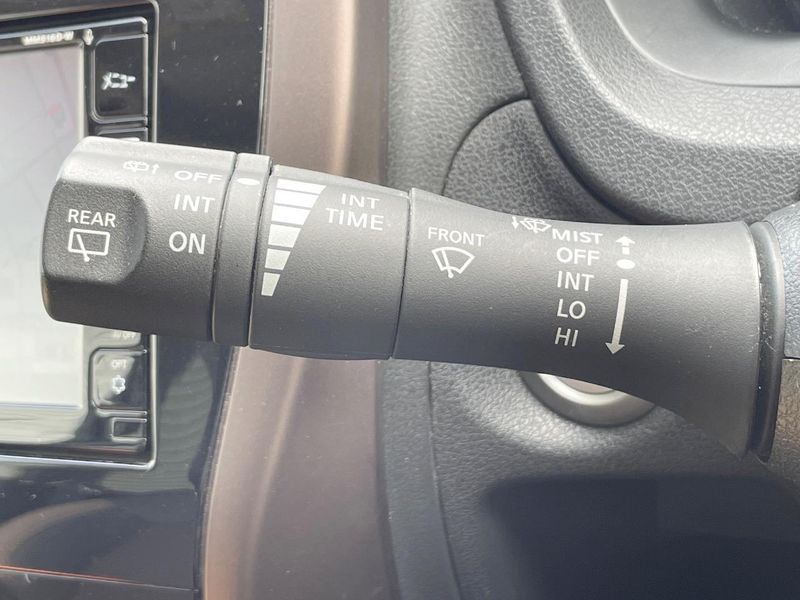 2017 Nissan Note DAA-HE12 (UW-6a70063a1bb92)[26]