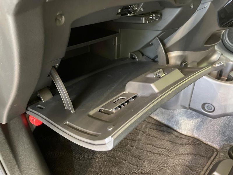2020 Nissan Note DAA-HE12 (UW-6a70063f66898)[20]