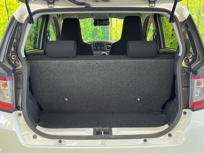 2017 Daihatsu Mira e:S DBA-LA350S (UW-6a7006ef7323d)[11]