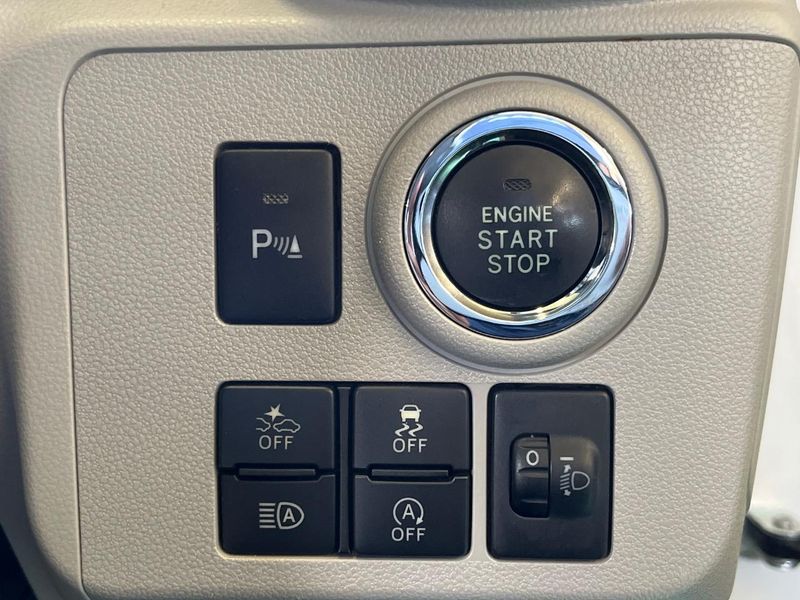 2017 Daihatsu Mira e:S DBA-LA350S (UW-6a7006ef7323d)[4]