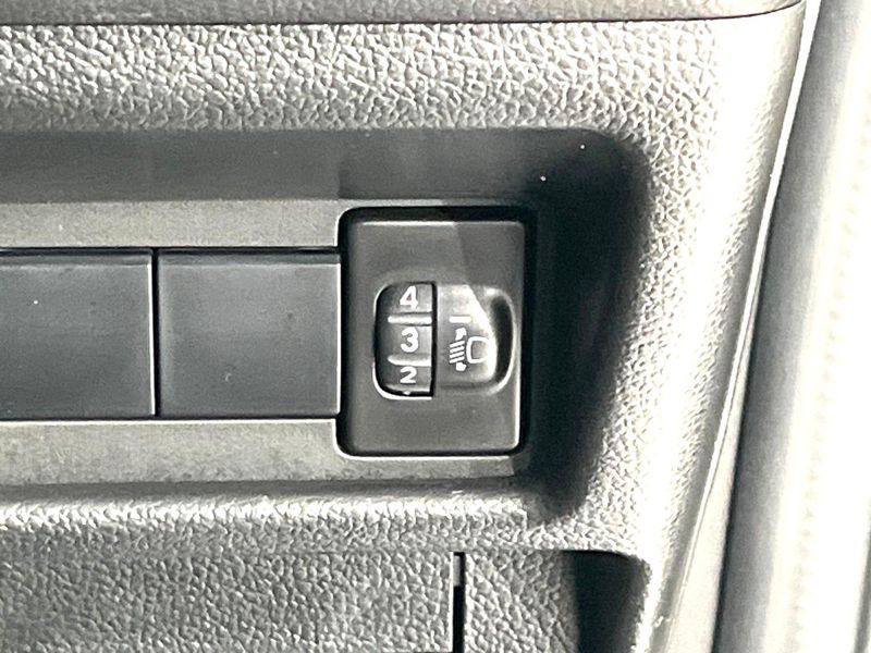 2025 Suzuki Spacia 5AA-MK94S (UW-6a700784f1004)[16]