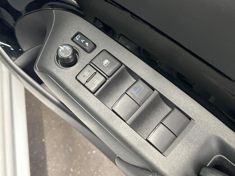 2024 Toyota Aqua 6AA-MXPK11 (UW-6a7007d61de74)[19]