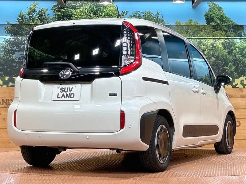 2022 Toyota Sienta 6AA-MXPL10G (UW-6a7007d93d97c)[16]