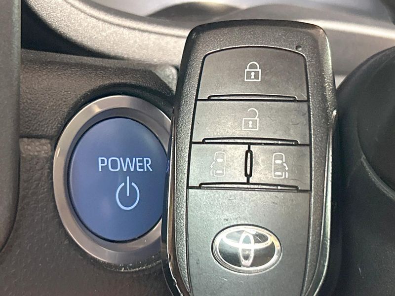 2022 Toyota Sienta 6AA-MXPL10G (UW-6a7007d93d97c)[4]