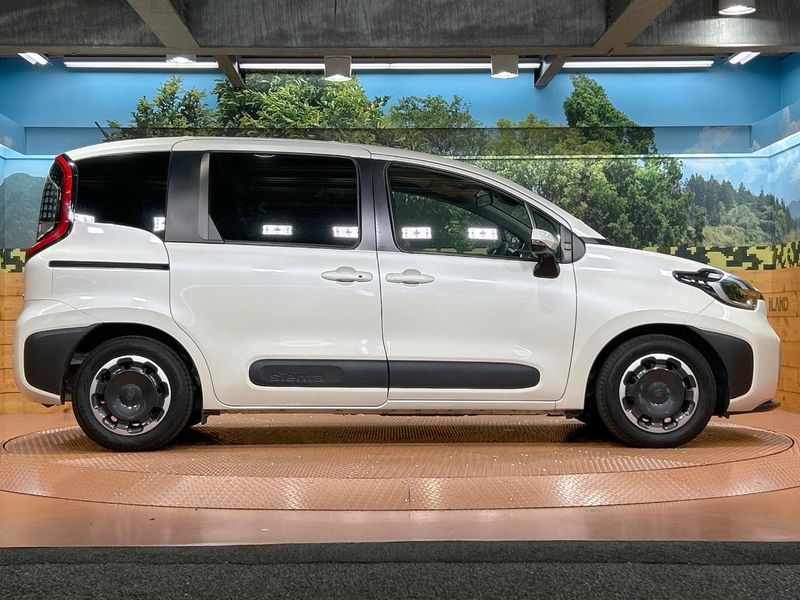 2022 Toyota Sienta 6AA-MXPL10G (UW-6a7007d93d97c)[17]