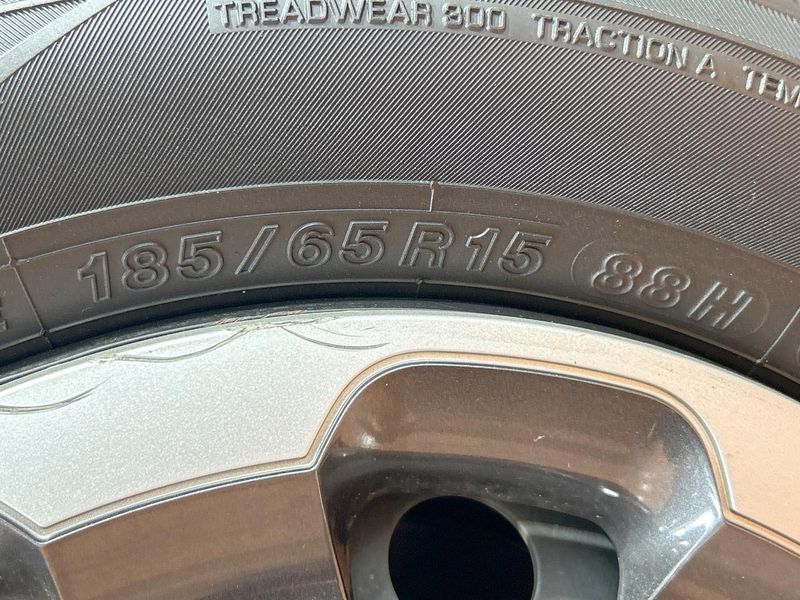 2022 Toyota Sienta 6AA-MXPL10G (UW-6a7007d93d97c)[9]
