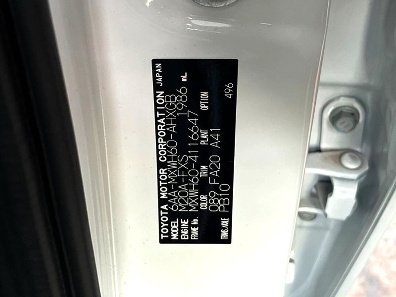 2025 Toyota Prius 6AA-MXWH60 (UW-6a7007f571a06)[1]