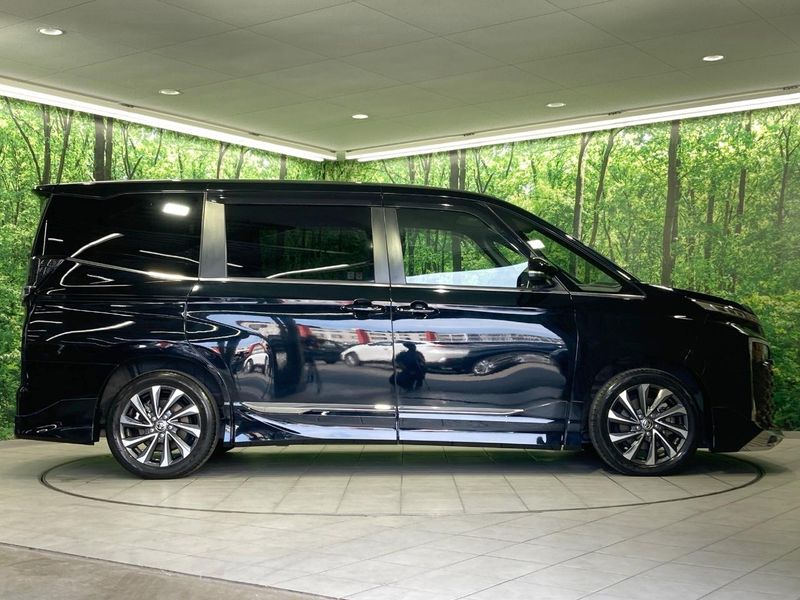 2023 Toyota Voxy 6BA-MZRA90W (UW-6a7007fe0f365)[7]
