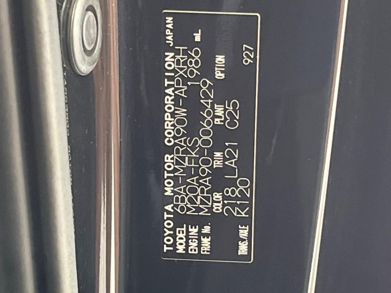 2023 Toyota Noah 6BA-MZRA90W (UW-6a70080008853)[1]