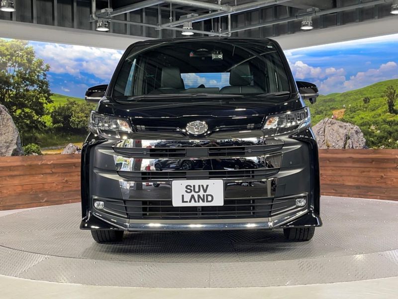 2023 Toyota Noah 6BA-MZRA90W (UW-6a70080008853)[6]