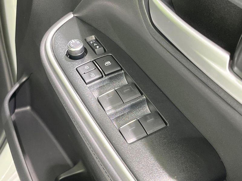 2024 Toyota Voxy 6BA-MZRA90W (UW-6a700802e8a6b)[12]