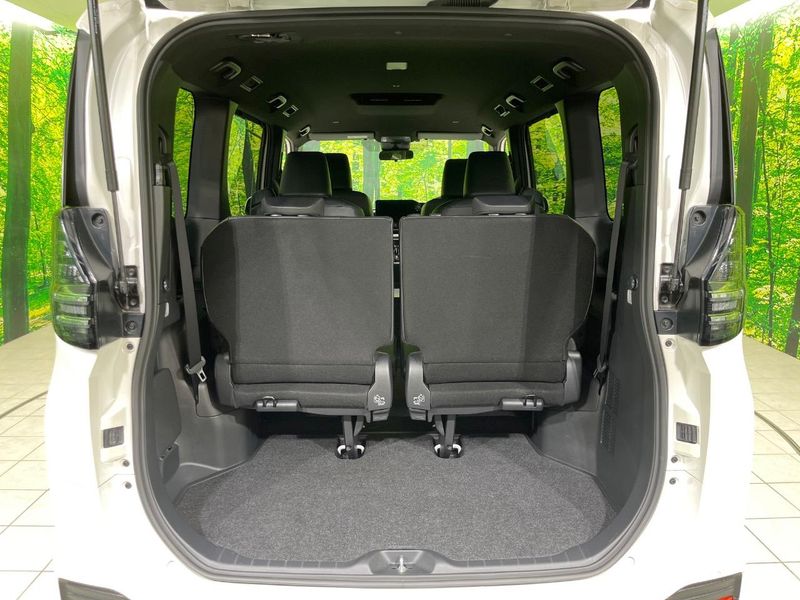 2024 Toyota Voxy 6BA-MZRA90W (UW-6a700802e8a6b)[18]
