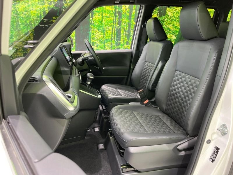 2024 Toyota Voxy 6BA-MZRA90W (UW-6a700802e8a6b)[5]