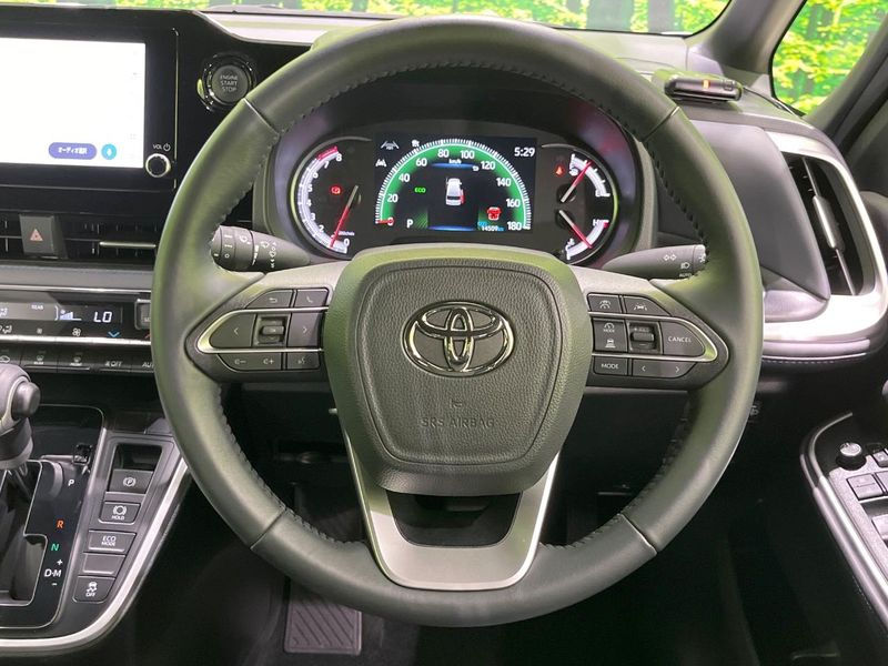 2024 Toyota Voxy 6BA-MZRA90W (UW-6a700802e8a6b)[29]