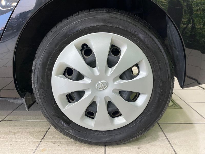 2013 Toyota Aqua DAA-NHP10 (UW-6a70080b5b0e2)[16]