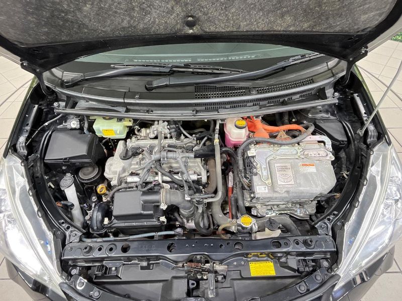 2013 Toyota Aqua DAA-NHP10 (UW-6a70080b5b0e2)[19]