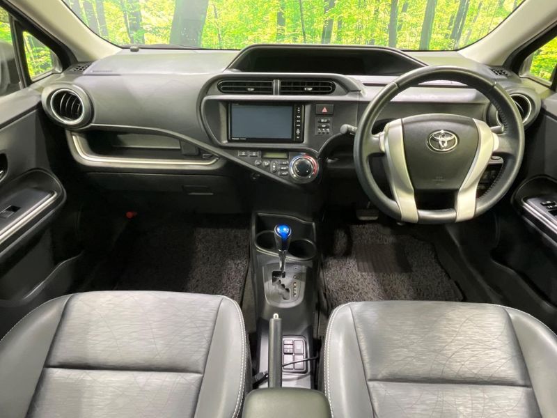 2014 Toyota Aqua DAA-NHP10 (UW-6a70080bde0be)[24]