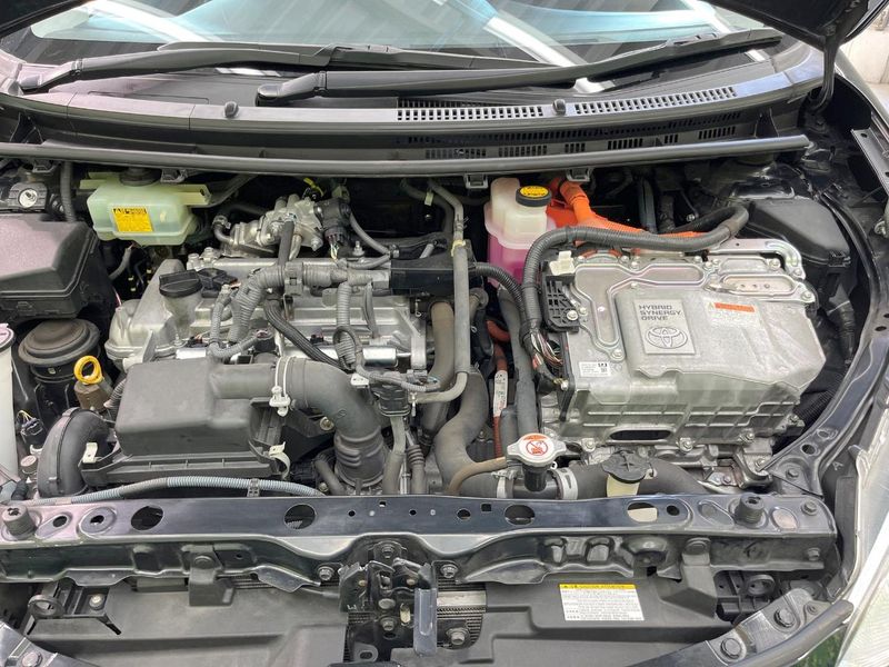 2016 Toyota Aqua DAA-NHP10 (UW-6a70081502e2c)[4]