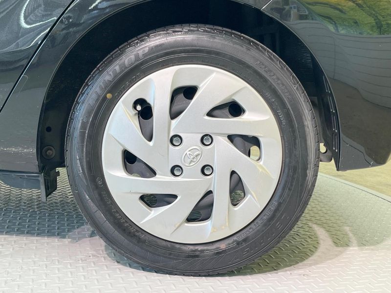 2016 Toyota Aqua DAA-NHP10 (UW-6a70081502e2c)[12]