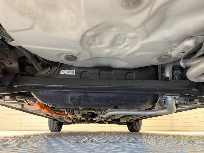 2016 Toyota Aqua DAA-NHP10 (UW-6a70081502e2c)[17]