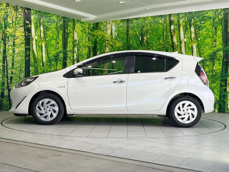 2019 Toyota Aqua DAA-NHP10 (UW-6a7008198dc55)[5]