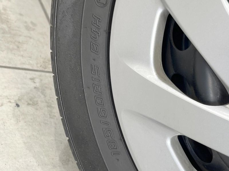 2019 Toyota Aqua DAA-NHP10 (UW-6a7008198dc55)[21]