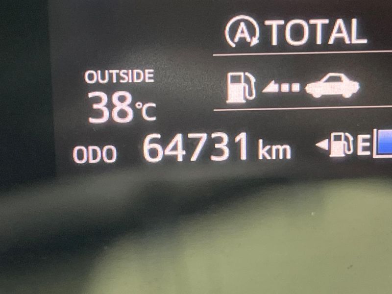2015 Toyota Sienta DBA-NSP170G (UW-6a700820cda3b)[2]
