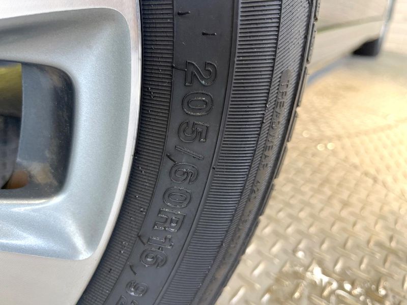 2012 Honda Stepwgn Spada DBA-RK5 (UW-6a7008367dd69)[11]