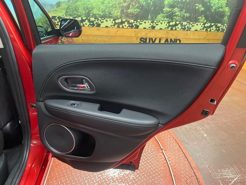 2016 Honda Vezel DAA-RU4 (UW-6a70084499733)[18]